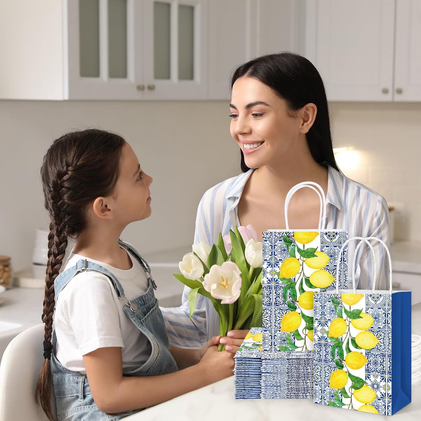16 Pcs Lemon Paper Gift Bags Blue Floral Tiles Lemon Party Favor Bags with Handle Chinoiserie Fruit Goodie Candy Treat Bag for Summer Wedding Birthday