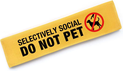 Selectively Social Dog Leash Sleeve with Hanging ID Patch Tag, Funny Do Not Pet Leash Sleeve, Service Dog Patch Accessory for Dog Owners