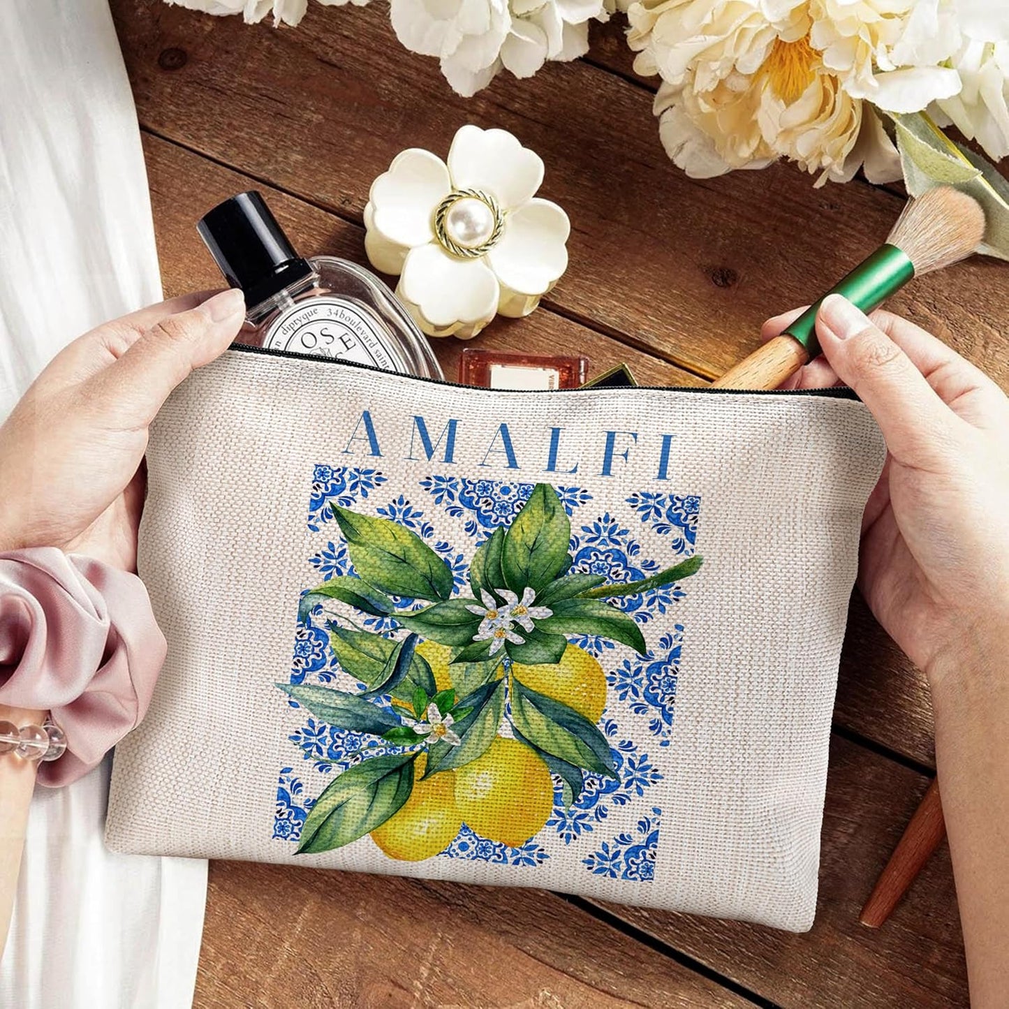 Italian Amalfi Coast Lemon Makeup Bag, Blue and White Floral Cosmetic Bags Toiletry Bag for Women, Italian Themed Gifts, Mediterranean Tiles Lemon Tree Makeup Pouch