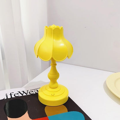 Desk Lamp, Retro Lotus Leaf Ingenious Lovely 3 Light Sources Small Table Night Lamp for Girls Bedroom (Yellow)