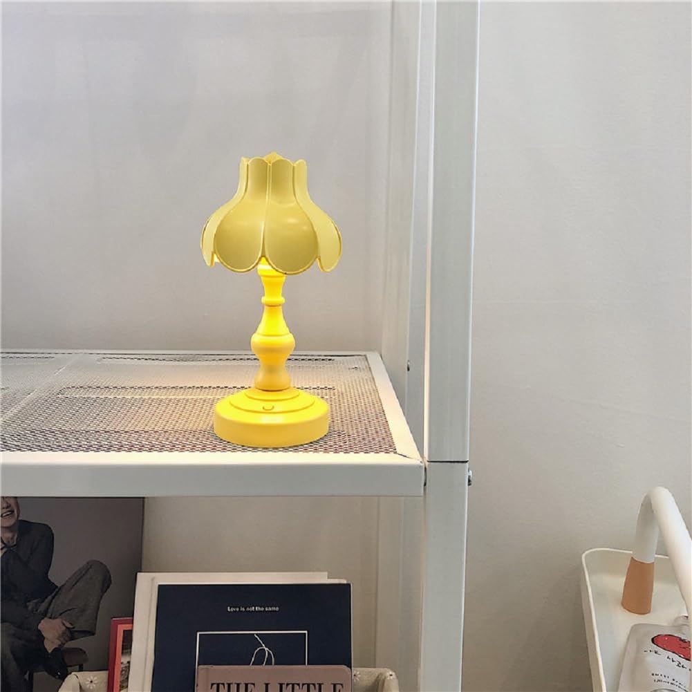 Desk Lamp, Retro Lotus Leaf Ingenious Lovely 3 Light Sources Small Table Night Lamp for Girls Bedroom (Yellow)