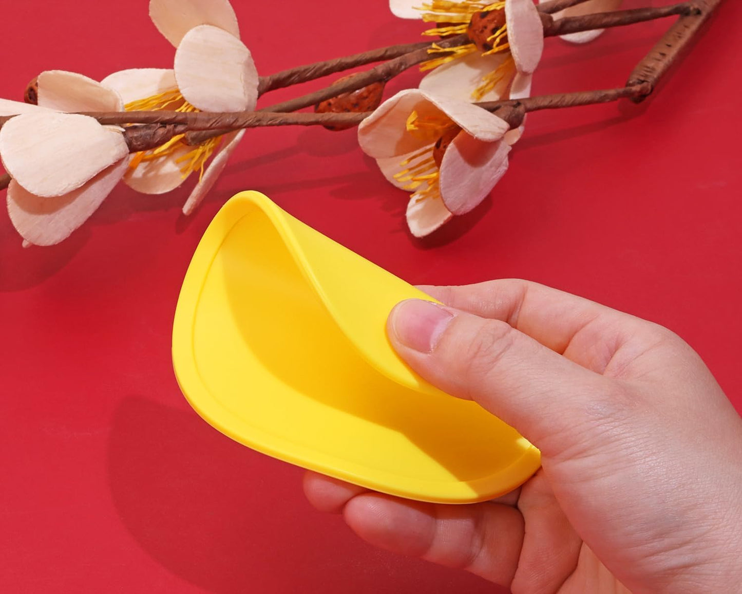 3 Pieces 3.93 Inch Silicone Coasters, Round Coasters for Drinks, Beverage Coffee Tea Coaster (Yellow)
