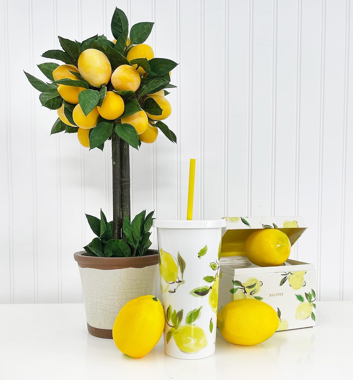 Insulated Tumbler with Reusable Straw, 20 Ounce Travel Cup with Lid, Lemons | Insulated Plastic Cup with Reusable Straw, Fruit Design, Cupholder Friendly, Travel Tumbler with Screw on Lid