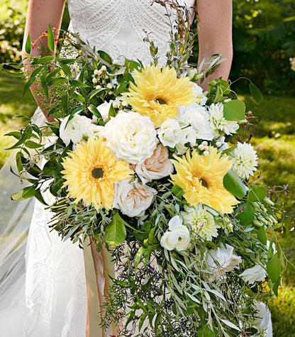 12pcs Yellow Gerbera Daisy Artificial Flowers Realistic Faux Daisies Fake Daisy Flowers for Vase Table Centerpiece Home Wedding Party Garden Decoration(Yellow)