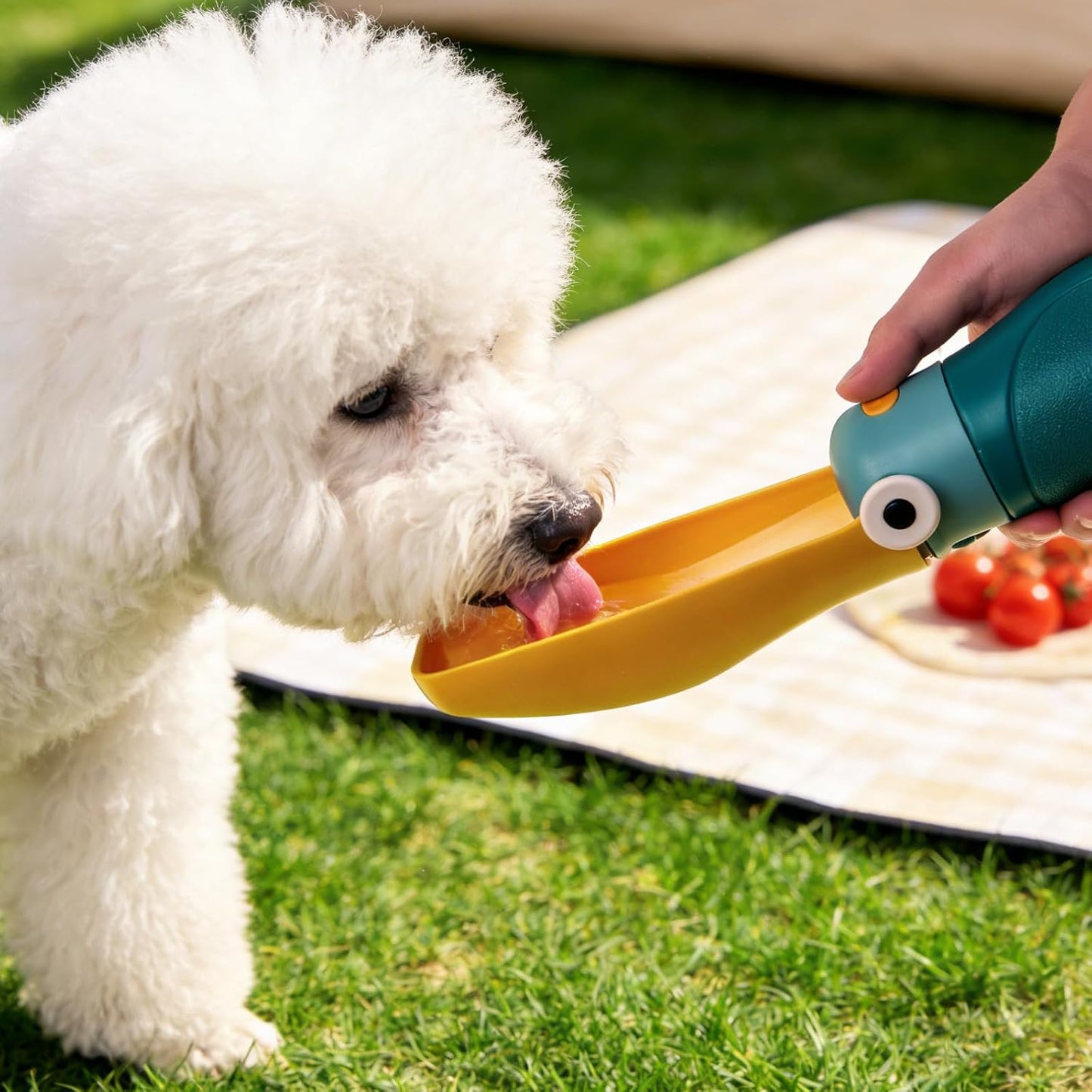 Dog Water Bottle, Dog Water Bottle Portable Blue Yellow ABS PET 16.23oz 3.15×7.87in Outdoor Walking Pet Hydration Dispenser