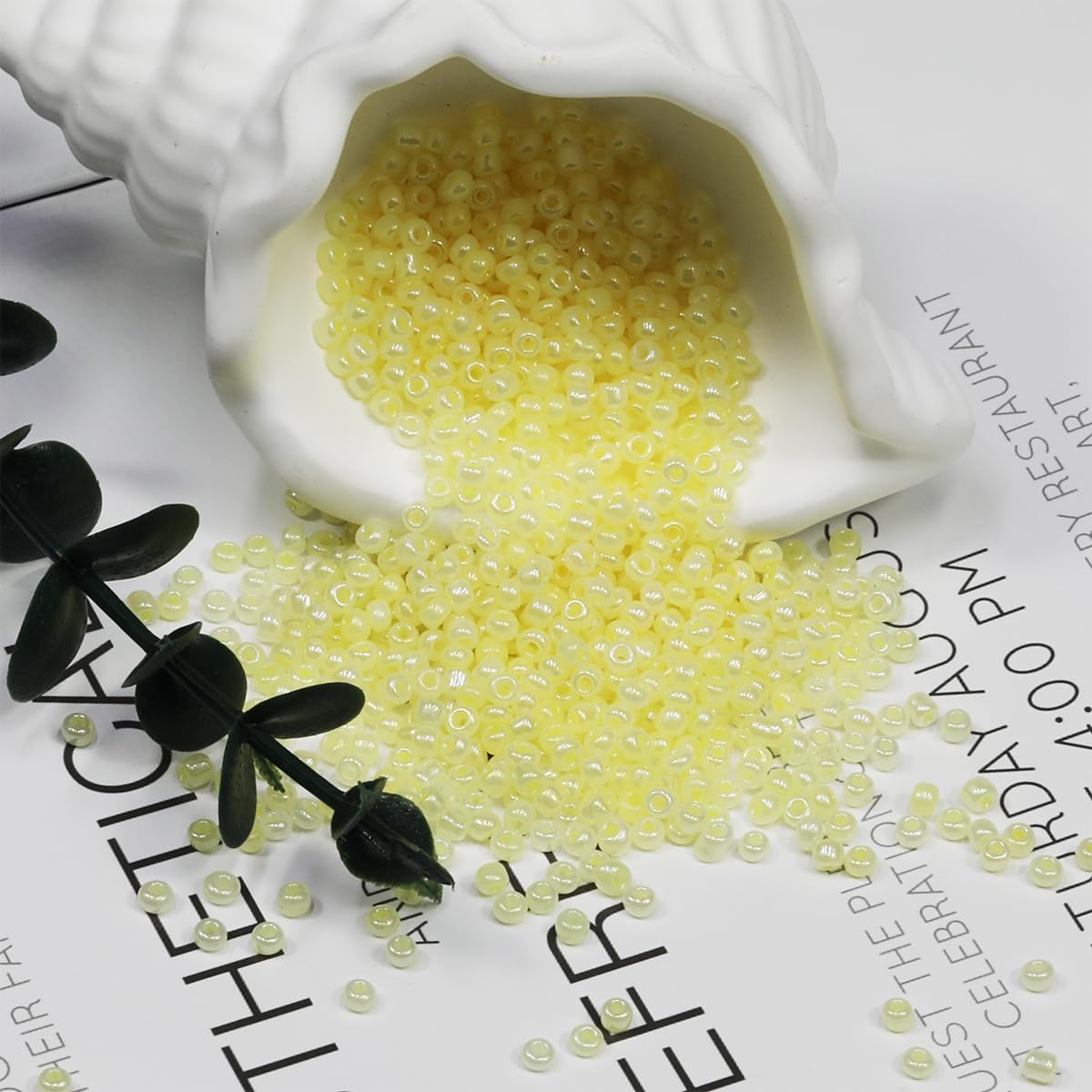 3mm Light Yellow Seed Beads for Jewelry Making 200 Grams About 6500pcs,8/0 Glass Craft for Making Earrings, Bracelets, Pendants, Waist Jewelry, DIY Handmade Seed Beads (Light Yellow)