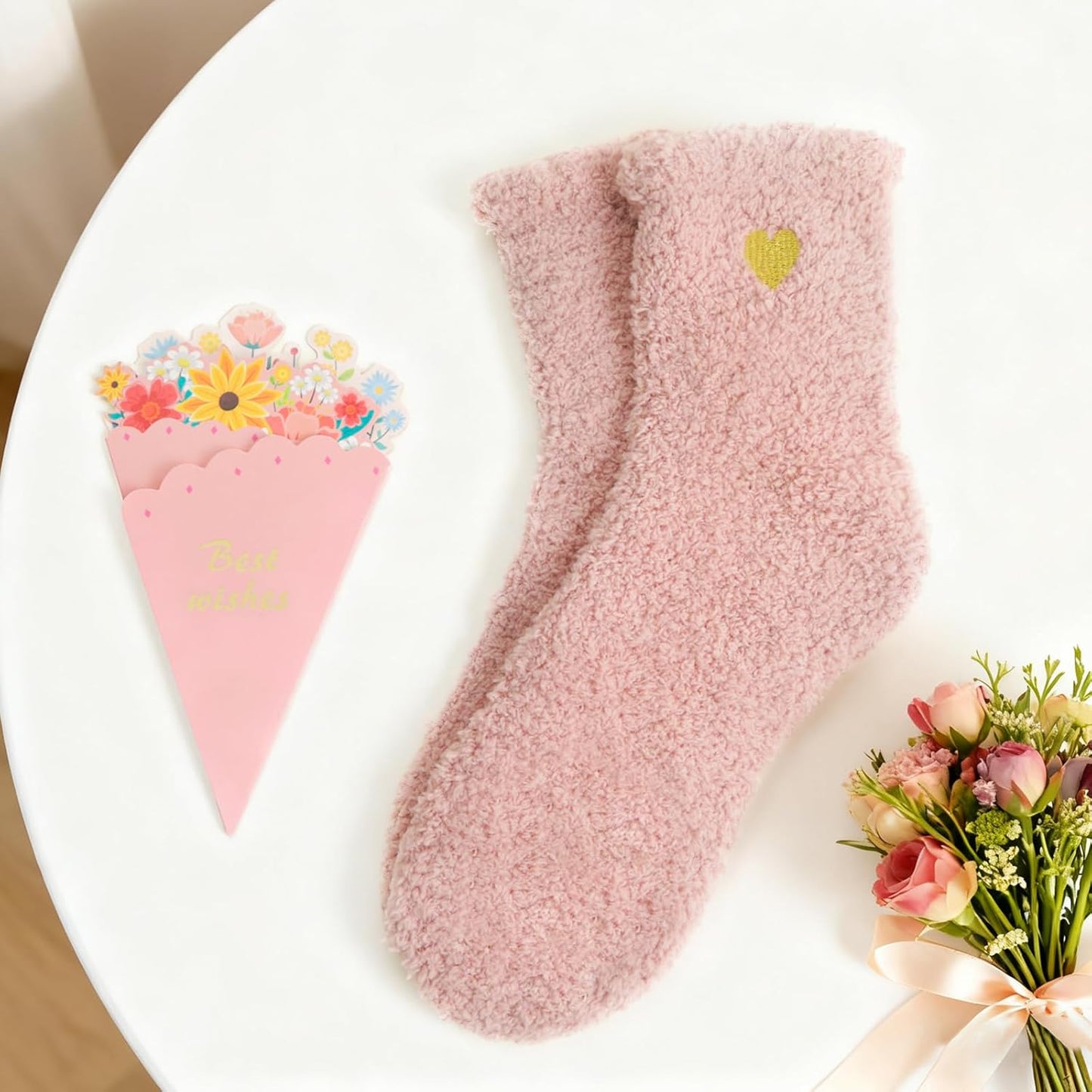 Birthday Gifts for Women Teen Girls, Unique Happy Graduation Gift Baskets for Her, Thank You Teacher Self Care Get Well Present Set, 14pcs Cute Daisy Box for Friend SisterGirlfriend Coworker(Yellow)