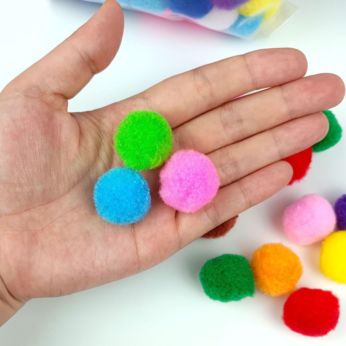 200 Pieces Pom Poms, 1 Inch Craft Pom Poms, Fuzzy Pompom Puff Balls for DIY Arts, Crafts Projects, Home Decorations (Yellow)