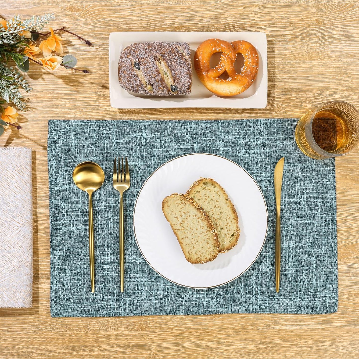 Woven Fabric Placemats Set of 4 Heat Resistant Place Mats Non Slip Washable Double Layer Cloth Placemats Reversible Table Mats Kitchen Dining Table Decor (4, Yellow)