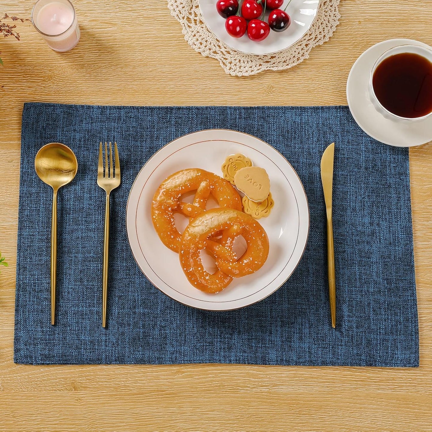 Woven Fabric Placemats Set of 4 Heat Resistant Place Mats Non Slip Washable Double Layer Cloth Placemats Reversible Table Mats Kitchen Dining Table Decor (4, Yellow)