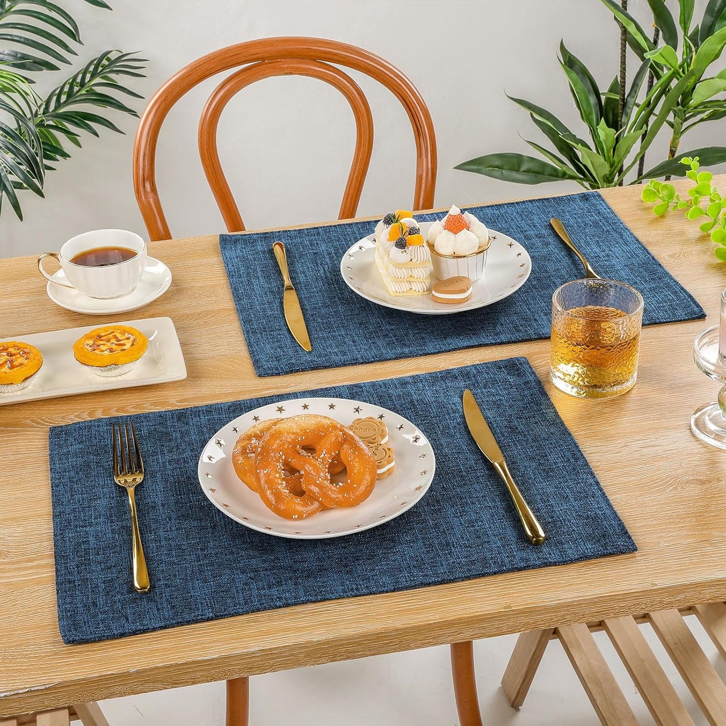 Woven Fabric Placemats Set of 4 Heat Resistant Place Mats Non Slip Washable Double Layer Cloth Placemats Reversible Table Mats Kitchen Dining Table Decor (4, Yellow)