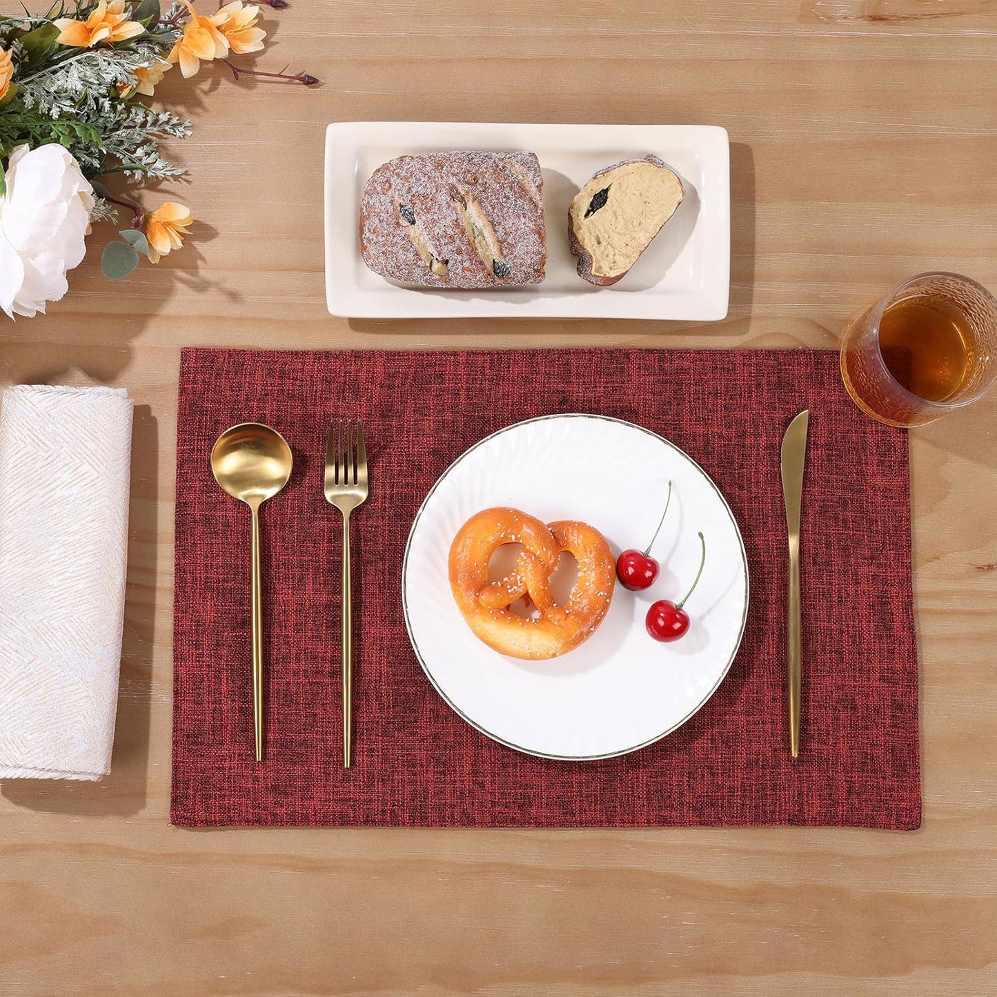 Woven Fabric Placemats Set of 4 Heat Resistant Place Mats Non Slip Washable Double Layer Cloth Placemats Reversible Table Mats Kitchen Dining Table Decor (4, Yellow)