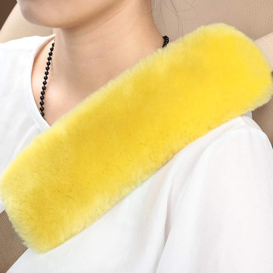 2 Pack Sheepskin Car Seat Belt Cover Pads | Wool Seatbelt Cushions | Fuzzy Soft Seat Belt Should Pad Cushion Protect Neck | Stylish Luxury Appearance | Improve Comfort for Women | Natural Wool