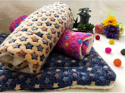 Pet Blanket Premium Fluffy Flannel Cushion Soft and Warm Mat for Dogs Cats(Star/Yellow,X-Large)