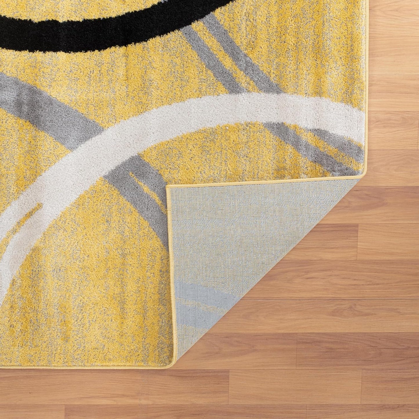 Wavy Circles Design Round Rug, Fade-Resistant Carpet for Living Room, Dining Area, or Office, Yellow, 6'6" Round
