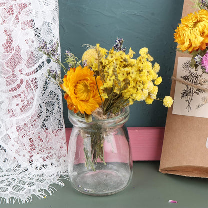 8 Pcs Mini Gypsophila Bouquets Natural Gypsophila Yellow Dried Flowers Bouquet Dry Flower&Leaves Daisy Dried Embossing Flower Bundles Plant Stem Bunch for DIY Craft,Photo Props,Wedding Card Decoration