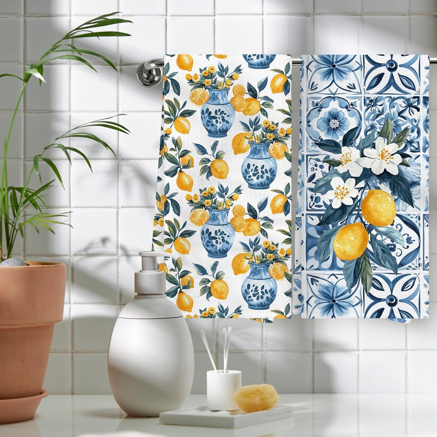 Italian Lemon Dish Towels Set of 2, Lemon Themed Gifts Hand Towels for Bathroom, Mediterranean Fruit Floral Decorative Kitchen Hand Tea Towels for Kitchen Home Decor 16x24in