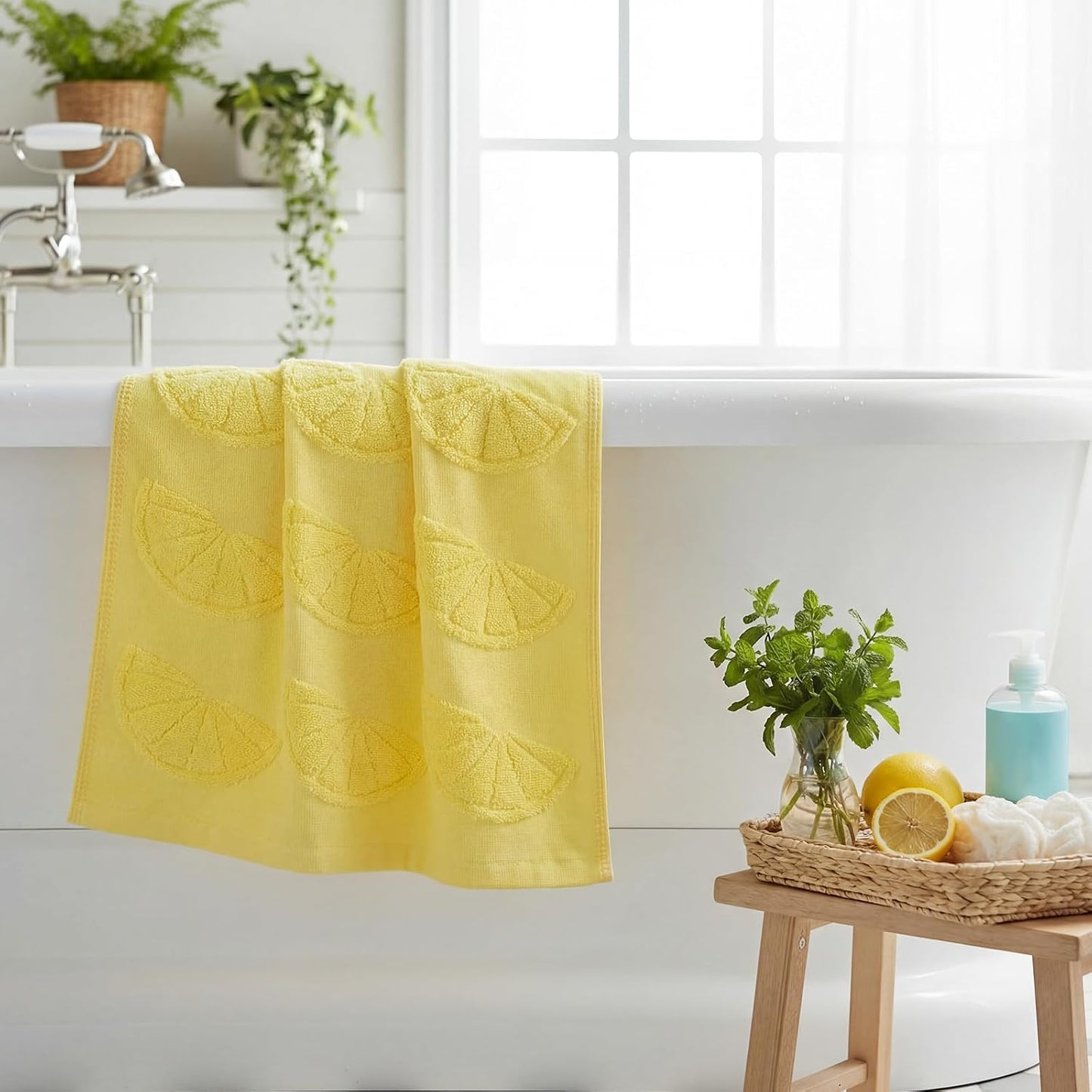 2 Pcs Lemon Hand Towels for Bathroom Decor 100% Cotton Jacquard Weave Soft Absorbent Dish Washcloth Yellow Bath Towel for Bathroom Kitchen Tropical Gifts, 14 x 29 Inches