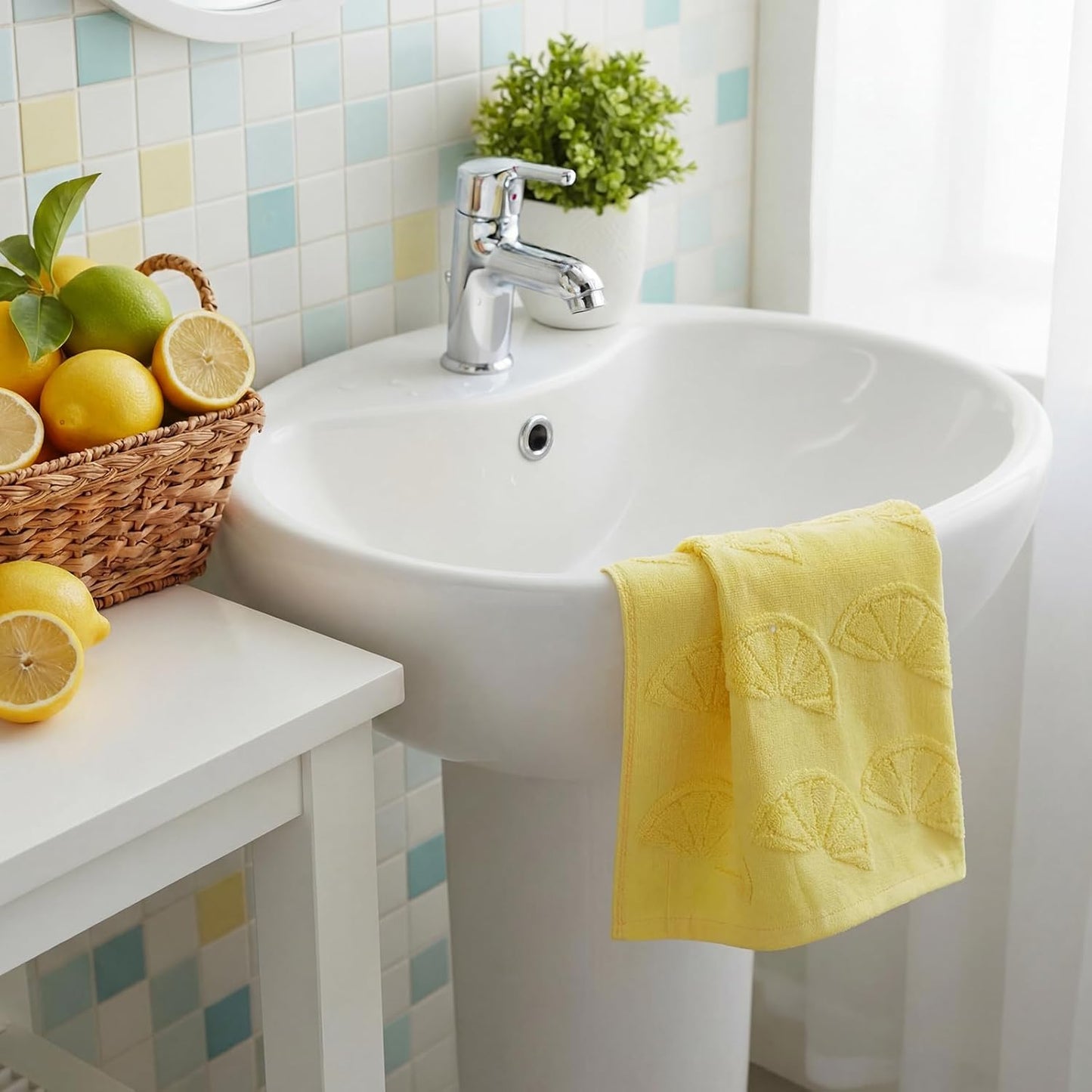 2 Pcs Lemon Hand Towels for Bathroom Decor 100% Cotton Jacquard Weave Soft Absorbent Dish Washcloth Yellow Bath Towel for Bathroom Kitchen Tropical Gifts, 14 x 29 Inches