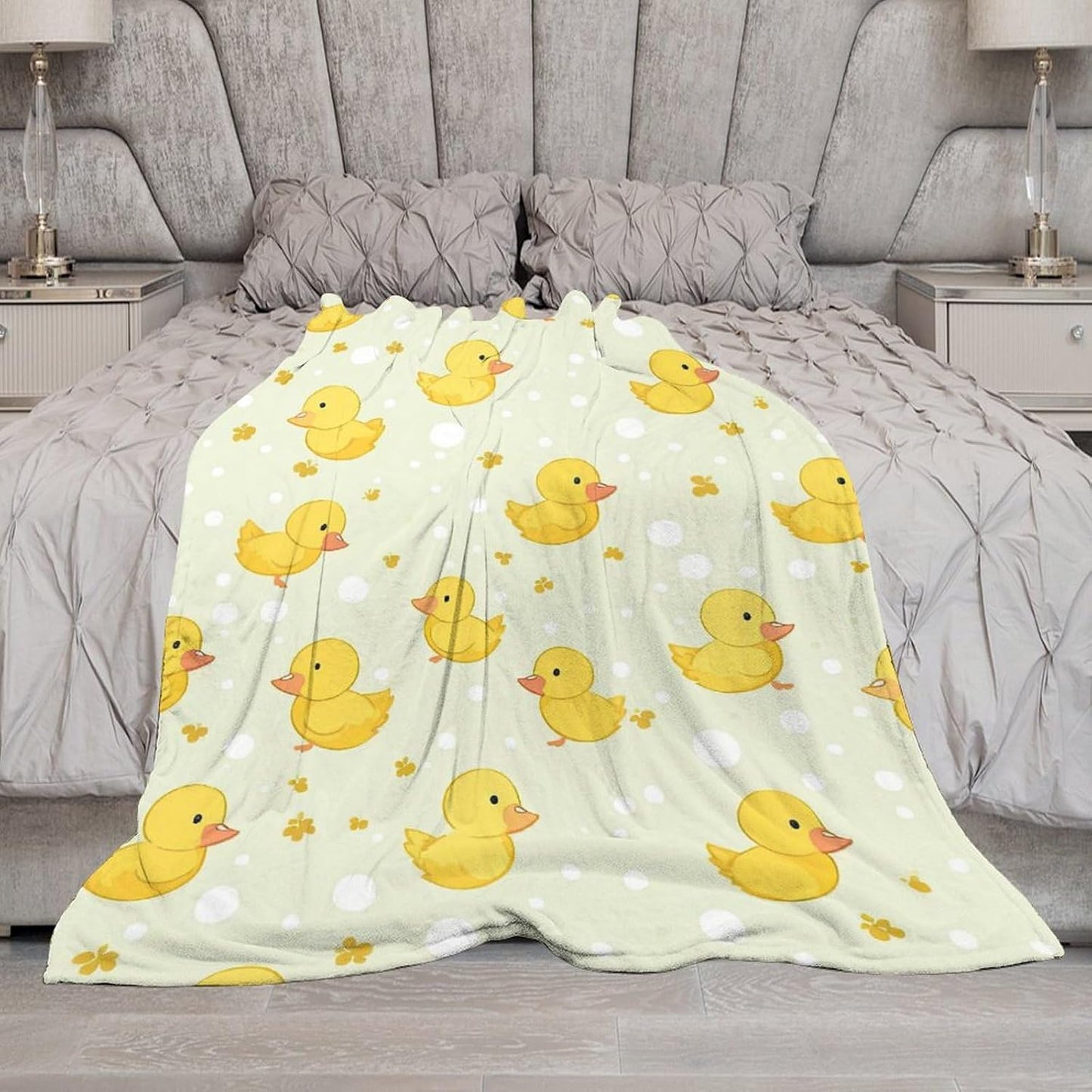 Yellow Soft Faux Fur Throw Blanket - Cartoon Flannel Lap Blanket for Couch Sofa Or Bed, Baby Duck Fuzzy Fluffy Plush Blanket, Super Cozy and Comfy for All Seasons 30"x40"