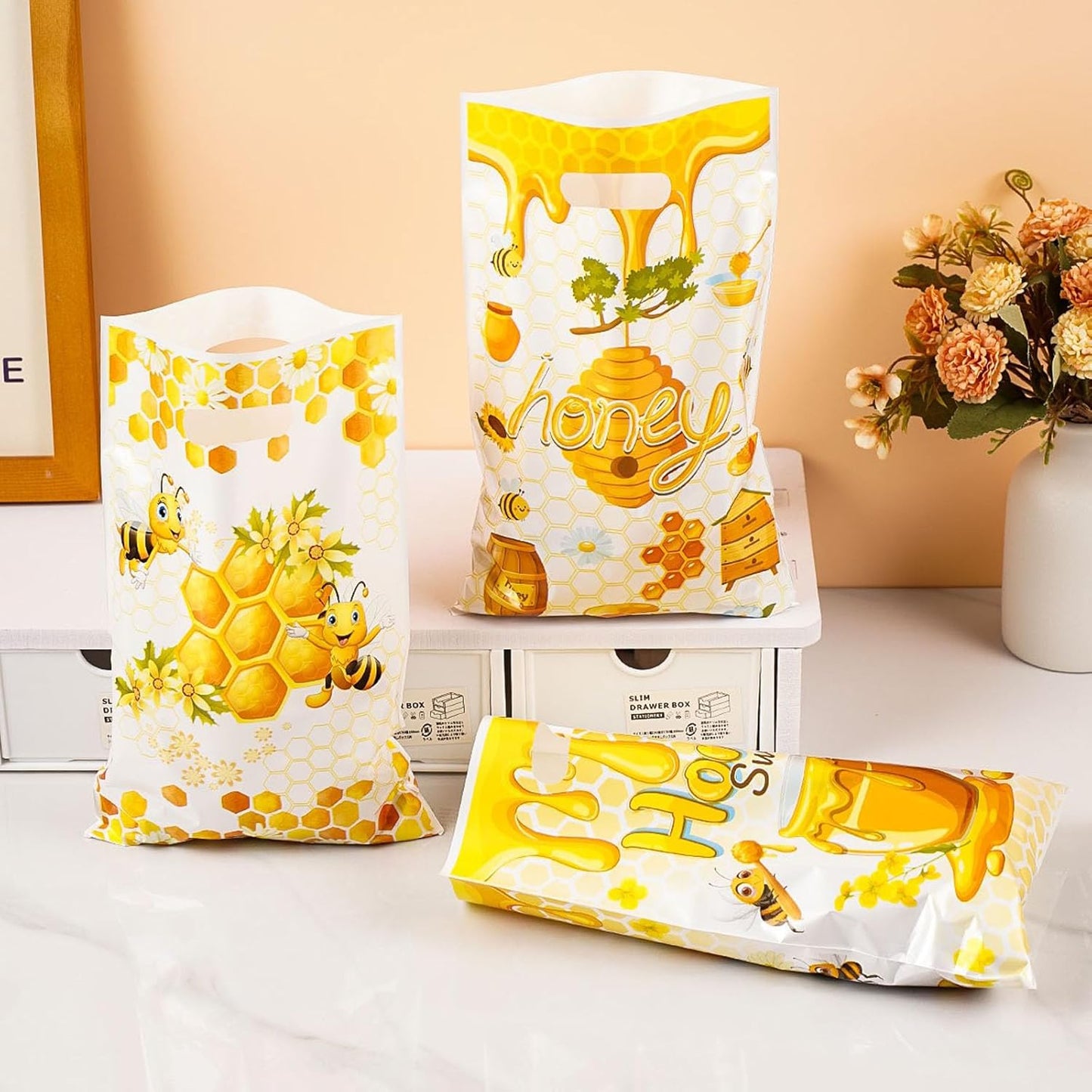 30PCS Yellow Bee Gift Bag Honey Bee Theme Treat Bags Bulk, Plastic Bee Party Favor Decorations for Birthday, Gender Reveal Party Supplies