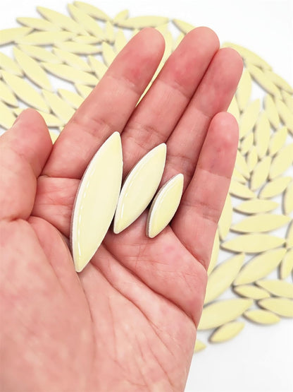 Leaf Petal Ceramic Mosaic Tiles for Crafts, 500g/1.1LB Irregular Mosaic Pieces, Petal Mosaic Tiles DIY Mosaic Making Stones for Craft Hobby Arts Wall Decoration (Light Yellow)