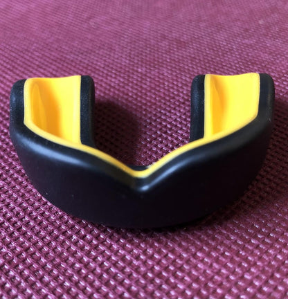 Youth Sports Mouth Guard for Kids (USA Flag, Fangs, 20+ Colors to Choose from) Mouthguard for Football, MMA, Karate, Boxing, Rugby, BJJ, Flag Football – /w Case (Youth, Strapless)