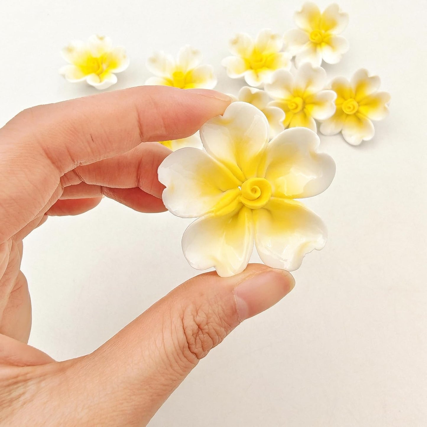 3D Ceramic Flower Mosaic Tiles, 10Pcs Floral Porcelain Tiles for Crafts, Handmade DIY Supplies for Artwork, Creative Mosaic Pieces (Yellow)