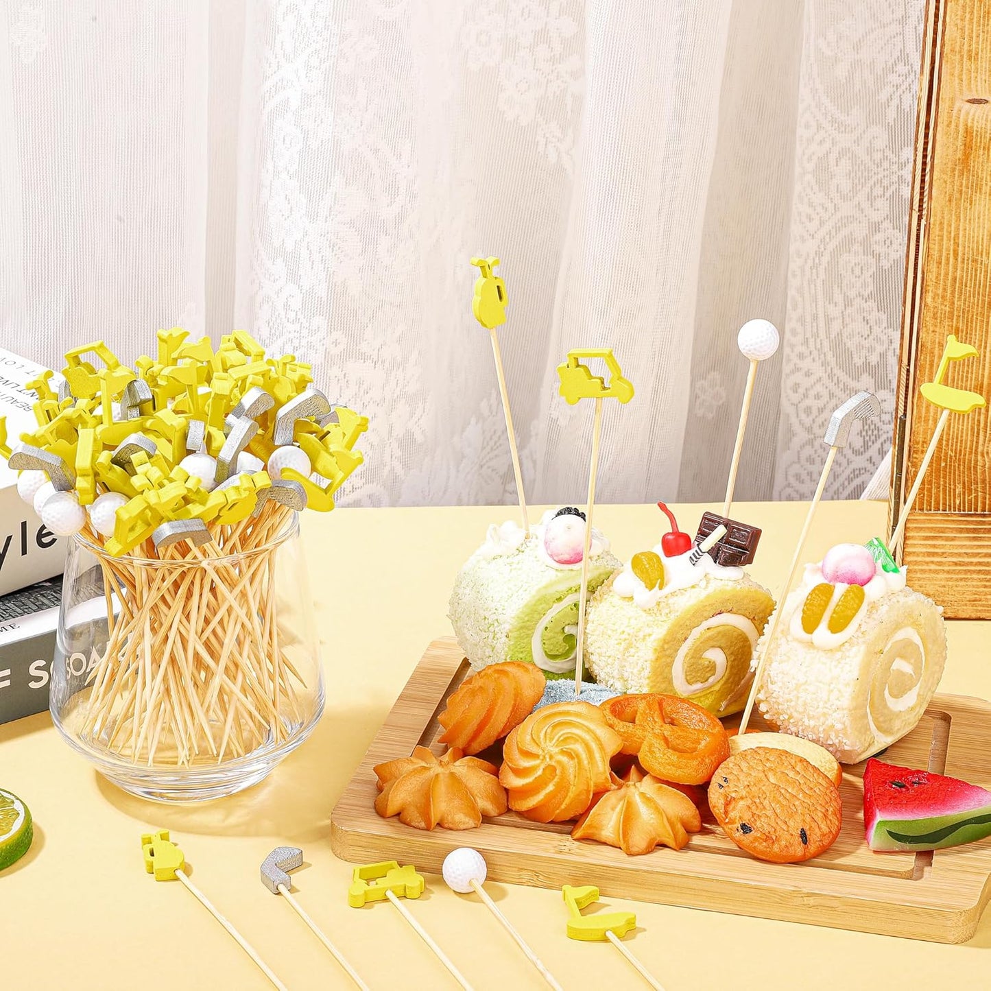 200 Pieces Golf Cocktail Picks for Appetizers 4.7 Inch Golf Themed Decorative End Fruit Toothpicks Skewers Bamboo Cocktail Picks for Sports Catered Events Buffet Party Supplies, Yellow