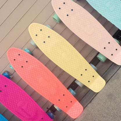 22" Complete Mini Cruiser Plastic Skateboard