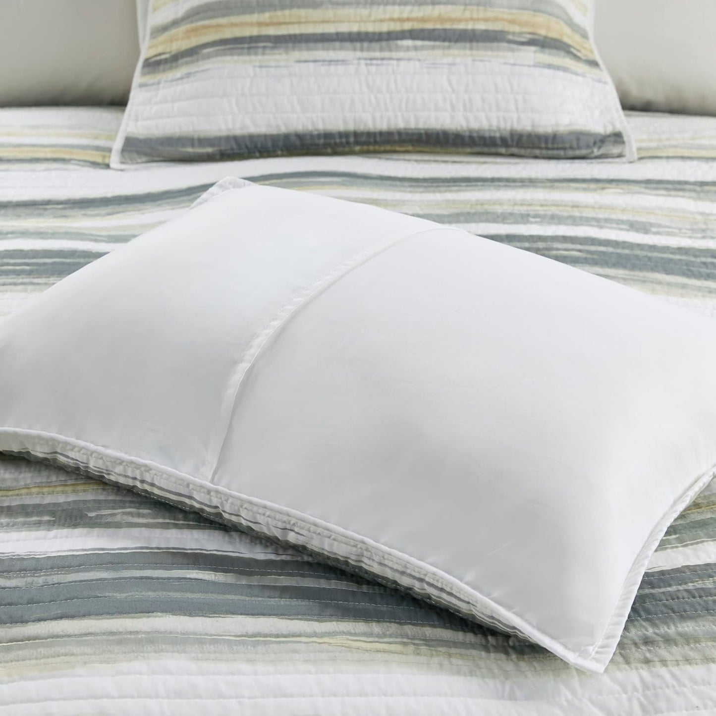 Quilt Set Cottage Coastal Design, 6 Piece Set - All Season, Coverlet Bedspread Lightweight Bedding Layer, Shams, Toss Pillows, King/Cal King(104 in x 94 in), Yellow/Grey
