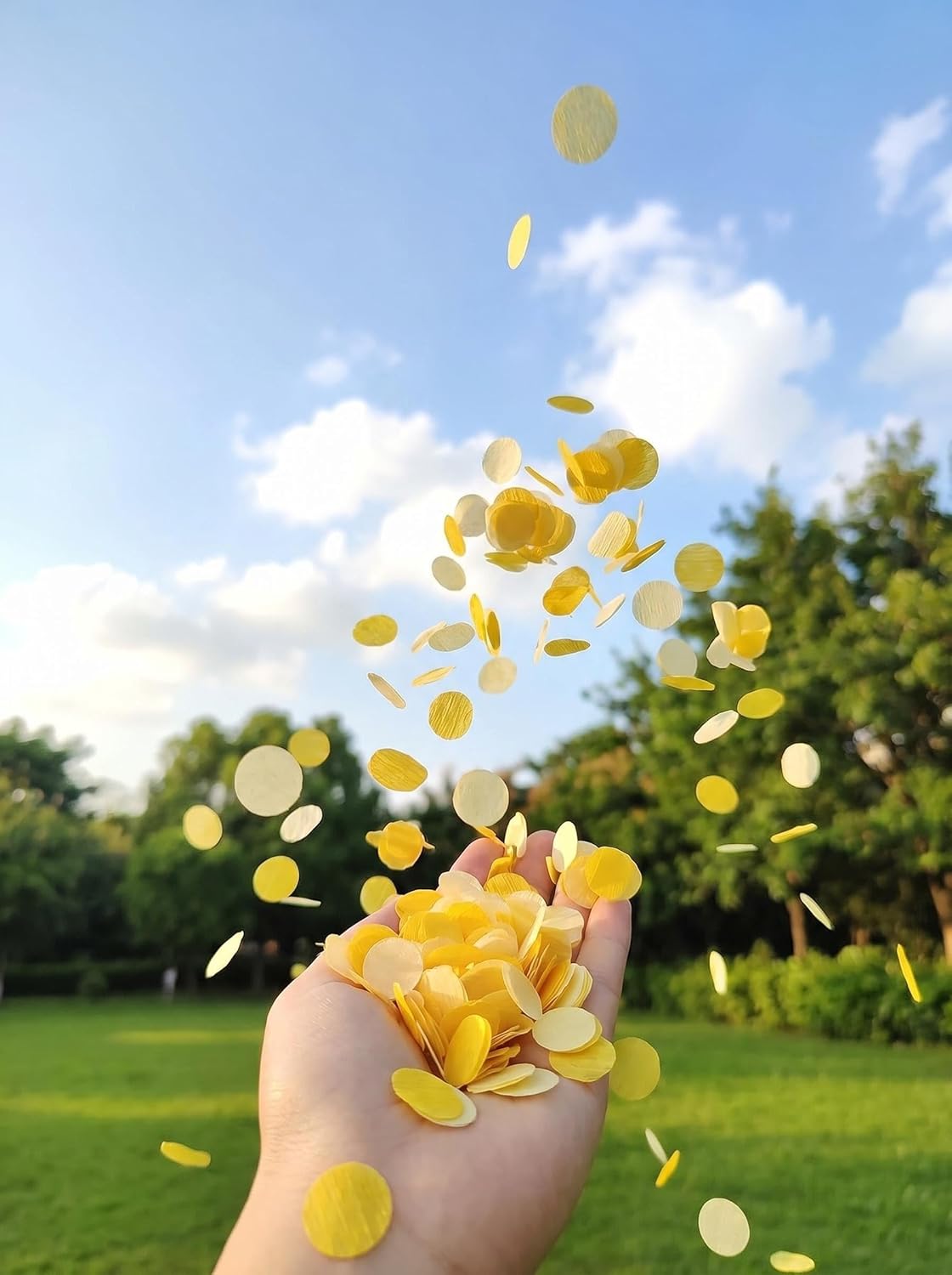 1 Inch Yellow Ivory Party Scatter Table Decoration for Baby Shower Ombre Yellow Birthday Baby Shower Bee Sunflower Lemon Party Supplies Crepe Paper Confetti1000 Pcs
