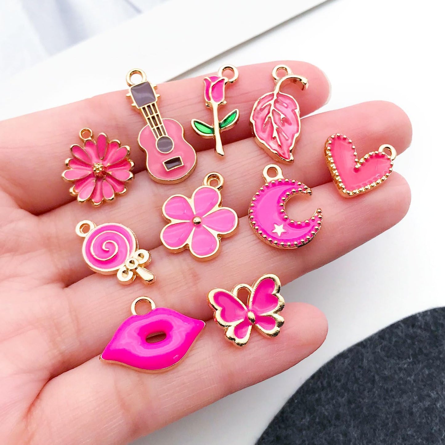 40pcs 20 pairs Assorted Enamel Bracelet Charms for Jewelry Making DIY Necklace Bracelet Earrings Keychain Crafting Charms Kit Crafts (Yellow-SN990)