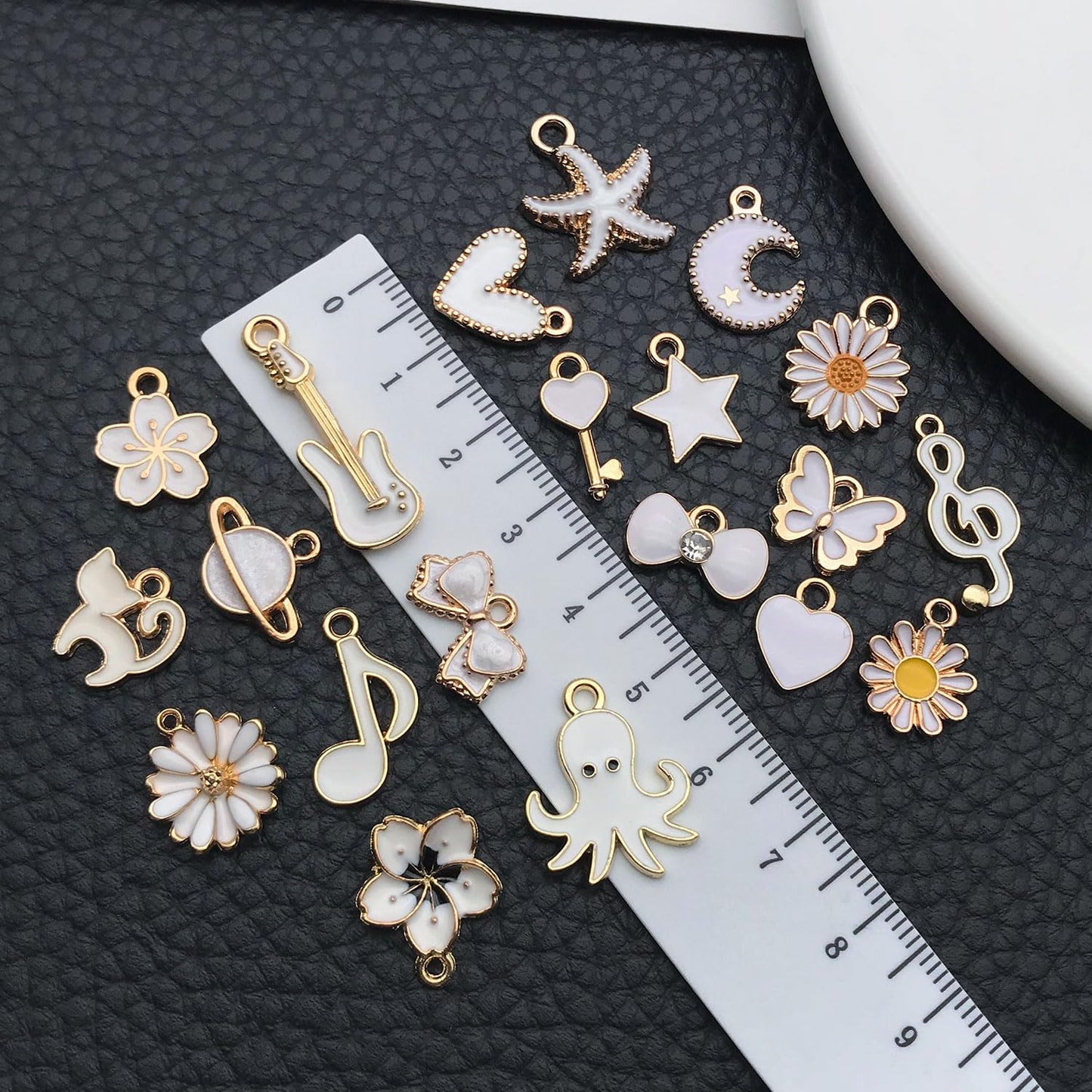 40pcs 20 pairs Assorted Enamel Bracelet Charms for Jewelry Making DIY Necklace Bracelet Earrings Keychain Crafting Charms Kit Crafts (Yellow-SN990)
