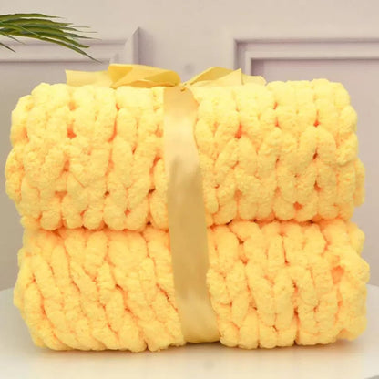 Chunky Knit Blanket, Luxury Chunky Knit Blanket Throw, Chunky Knit Throw Blanket for Couch, Hand Knitted Chenille Blanket for Sofa and Bed, Machine Washable,Yellow,150x180cm
