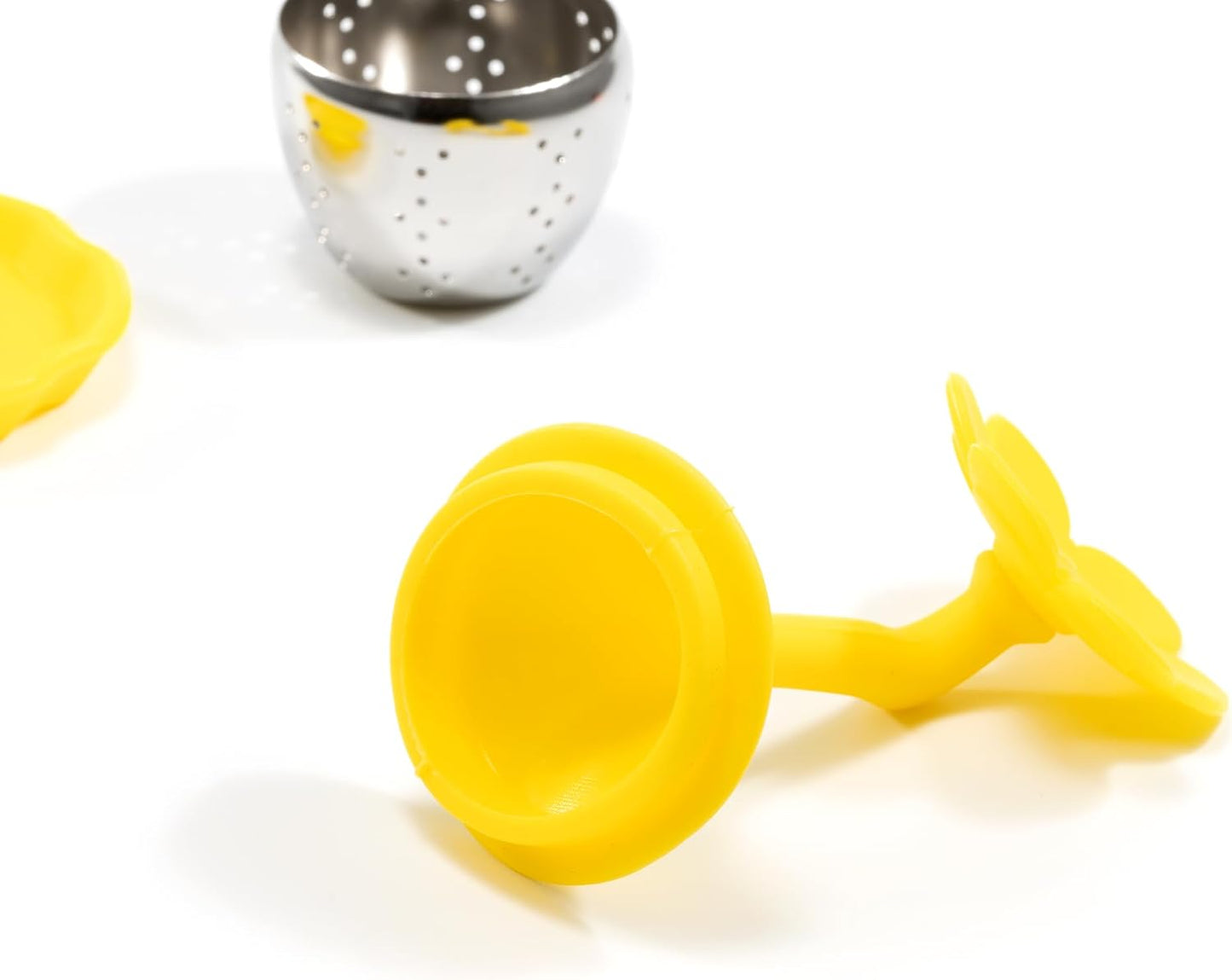 Silicone Stainless Steel leaf-shaped Tea Ball 1.5 Inch Tea Infuser Strainers Tea Strainer Filters Tea Interval Diffuser for Tea (yellow)
