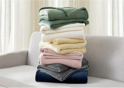 Solid Plush Throws Yellow Polyester 1-Piece 60x80 Throw Blanket, Solid Themed, for Men and Women, Oeko-TEX Certified Confidence
