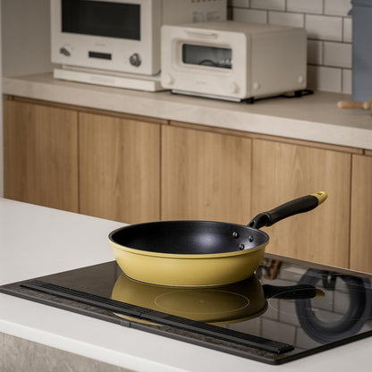 Pearl Metal AZ-7510 Lightweight Frying Pan, 10.2 inches (26 cm), Gas Fire, Induction Compatible, PFOA PFOS Free, Harmless Material, Blue Diamond Coat (Honey, Yellow), Color Farm