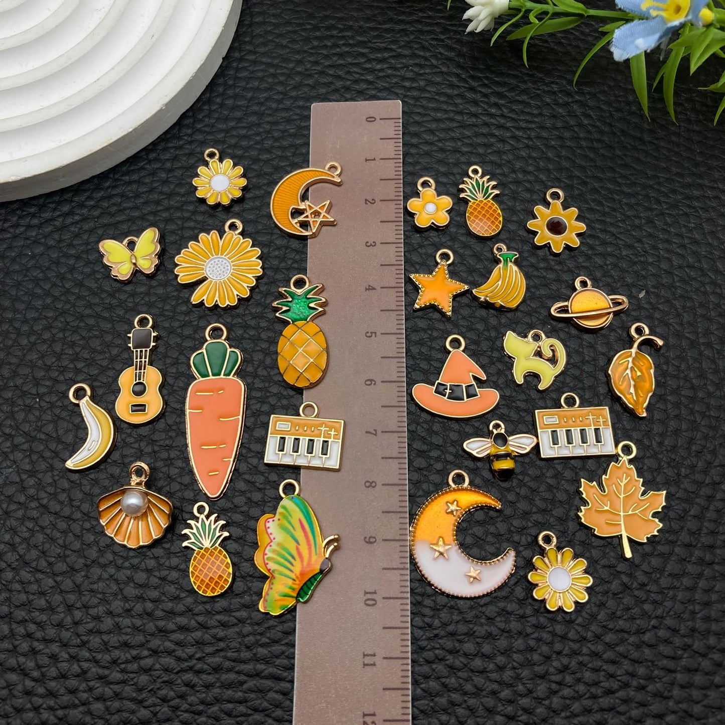 100 Pcs Random Enamel Charms for Jewelry Making Flowers, Hearts, and Mixed Styles Bracelet Necklaces Earrings Making Findings Supplies (SN1256-Yellow)