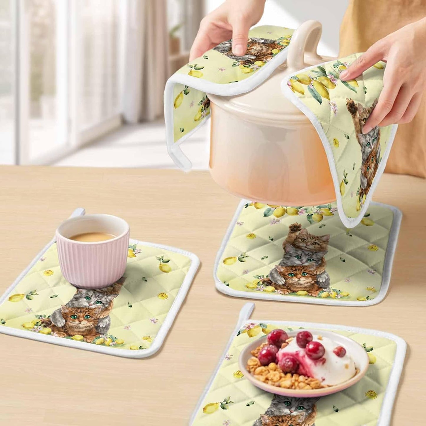 Lemons Cats Pot Holders for Kitchen, Summer Rustic Botanical Fruits Yellow Pot Holder with Loop Trivet Heat Insulation Oven Mitts Hot Pads, Washable Potholders for Cooking Baking 2 Pack