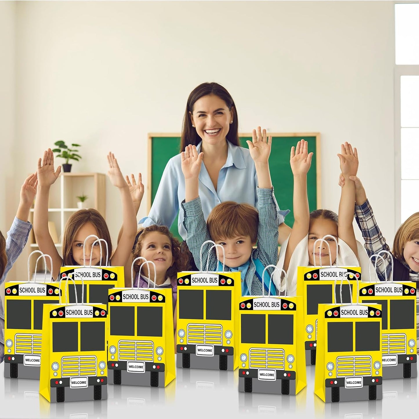 24Pcs School Bus Goodie Bag School Bus Gift Snacks Candy Party Favors Bags with Handles Yellow School Bus Party Treat Bags for Kids Welcome Back to School Birthday Baby Shower Supplies