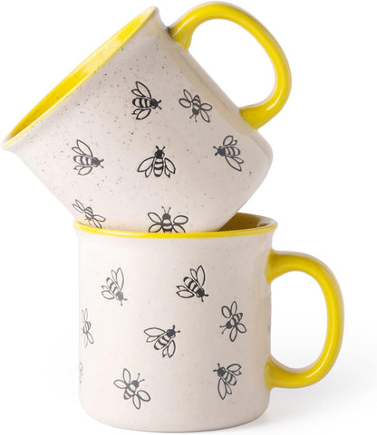 22 OZ Large Ceramic Coffee Mugs, Oversized Soup Cups With Big Handle for Men Women Dad Mom, Big Mug With Textured Bees Patterns for Office & Home -Microwave Safe, 2 Pcs