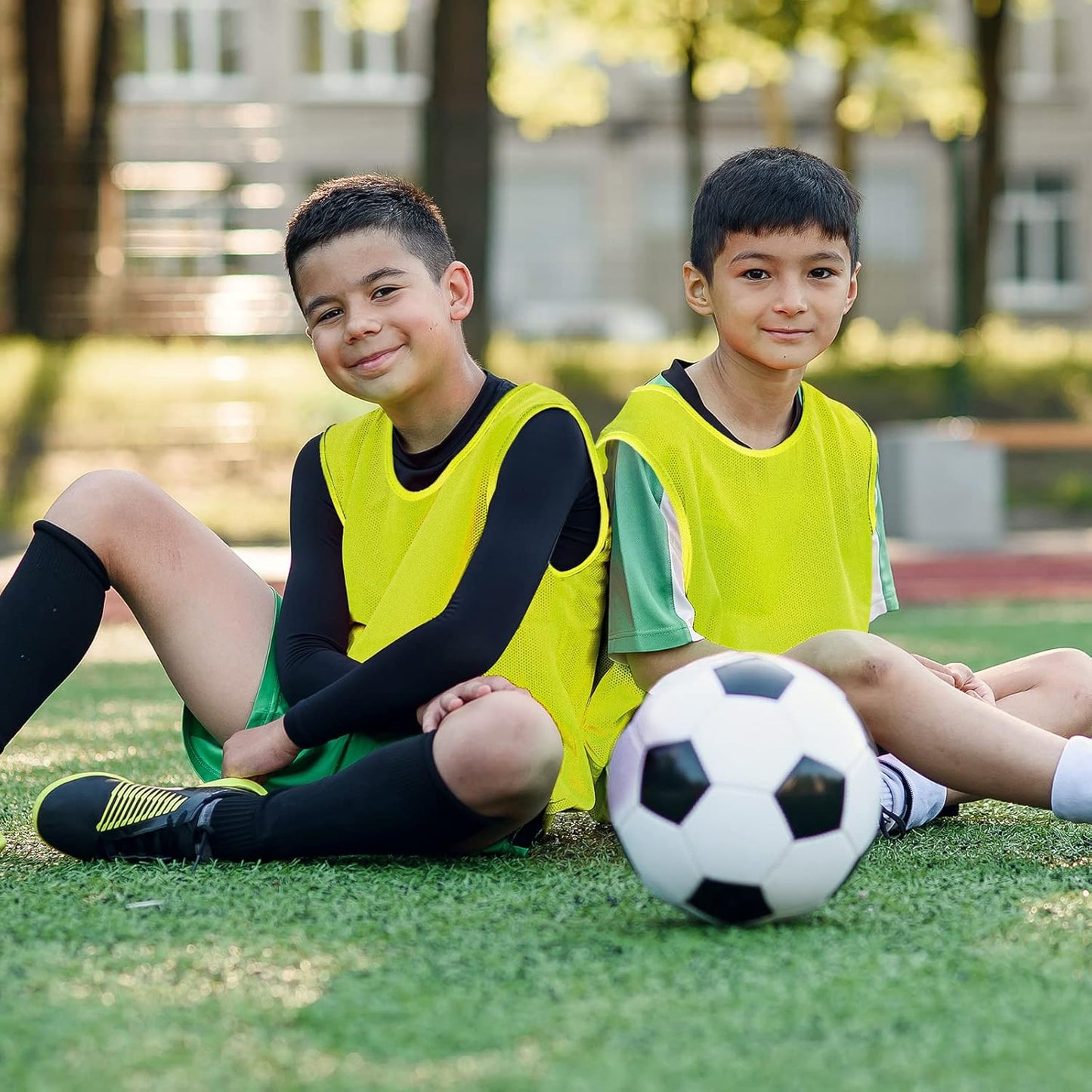 12 Pcs Soccer Pinnies Pennies Jersey Scrimmage Vest Sports Practice Jersey Mesh Basketball Vest for Youth Adult Kids