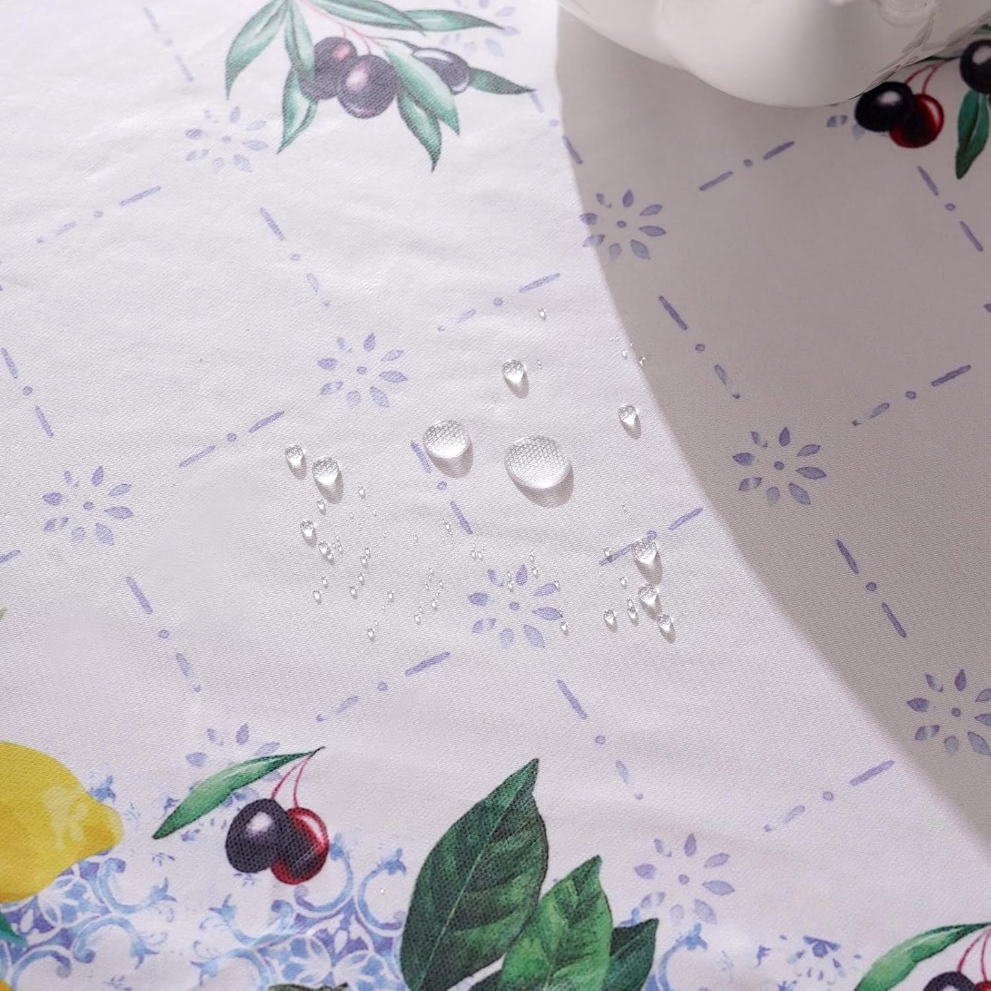 Round Fitted Tablecloth with Elastic Vinyl Tablecloth Waterproof Oil Proof Wipeable Table Cover for Outdoor Picnic Spring Summer Party (Lemon, 46"-56" Round Tight Fit)