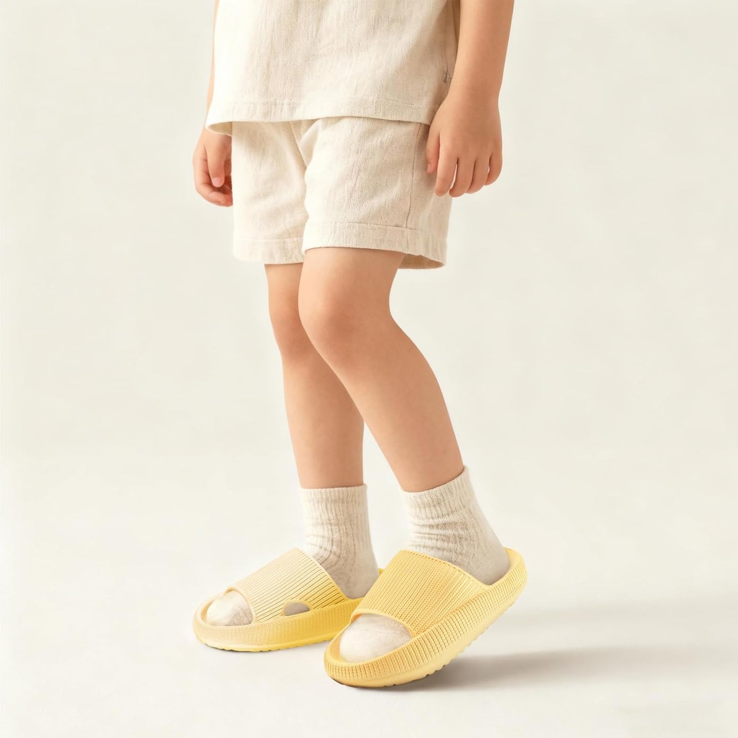 Cloud Slides for Kids, Toddler Boys Girls Pillow Shower Bathroom Slippers, Non-Slip Open Toe Super Soft Comfy Thick Sole Home House Beach Clouds Cushion Slide Sandals for Indoor Outdoor Shoes