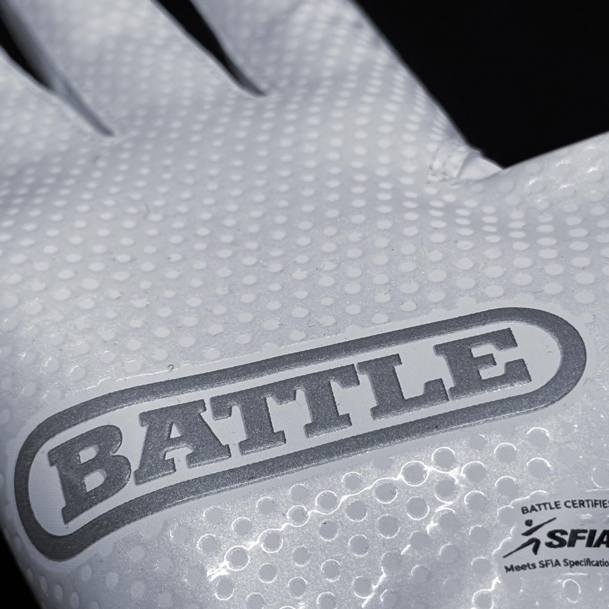 Gauntlet Pro Receiver Football Gloves | High-tack grip surface inspired by octopus tentacles, Rubber spikes absorb impact, Reinforced stitching, Wear-resistant zones