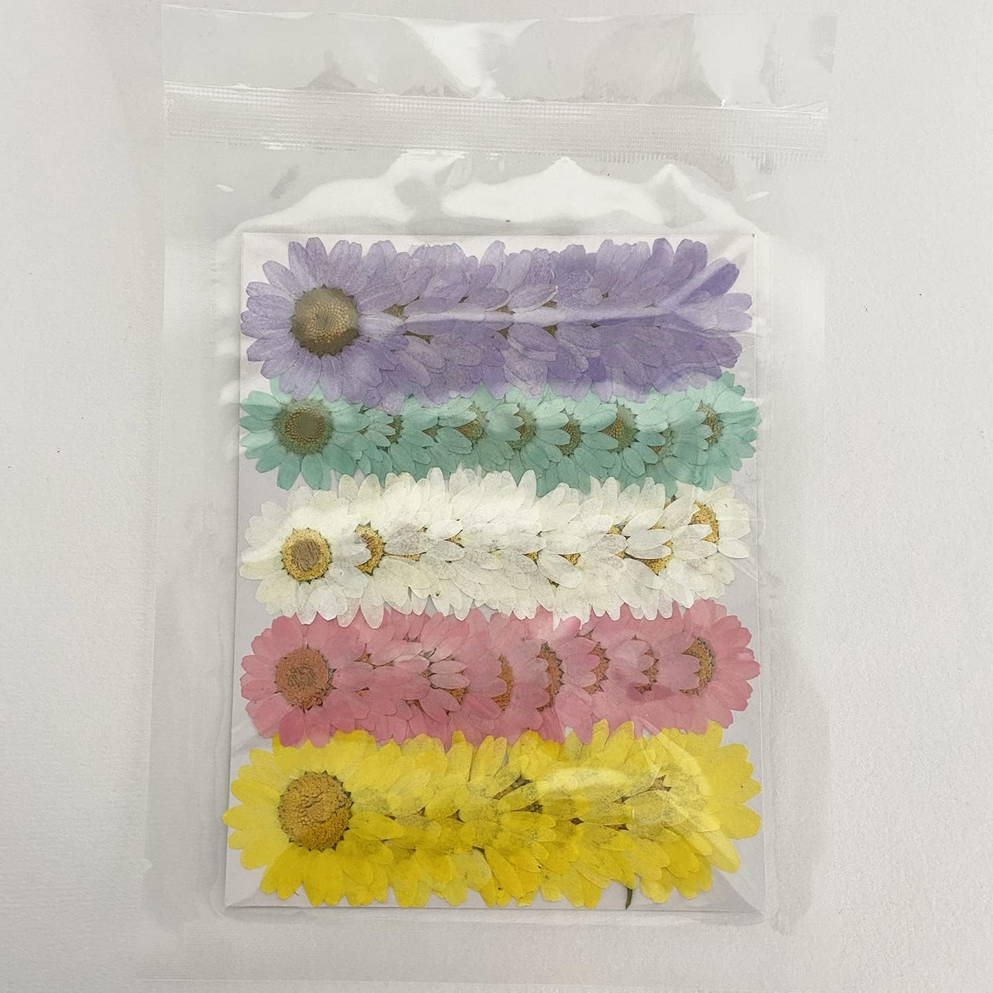 50pcs Natural Dried Daisy Flower, Vacuum Packaging, Pressed Flower for House Decoration, Jewelry Making, Phone case Decoration (Yellow)