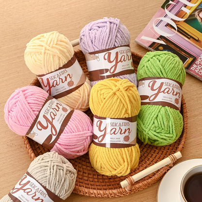 4 Pack Fluffy Velvet Yarn for Crocheting，Baby Blanket Yarn for Crocheting Soft，200g(262.4yds) Amigurumi Yarns，Plush Chenille Crochet Yarns，Puzzle Yarn for Crochet Weaving Craft(4 Yellowish)