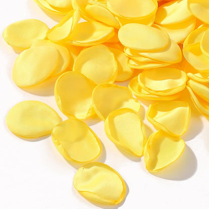 200pcs Rose Petals, Silk Yellow Flower Petals for Wedding Flower Girl Basket Yellow Rose Petals Bulk for Aisle Table Centerpieces Bridal Shower Decorations Proposal Party