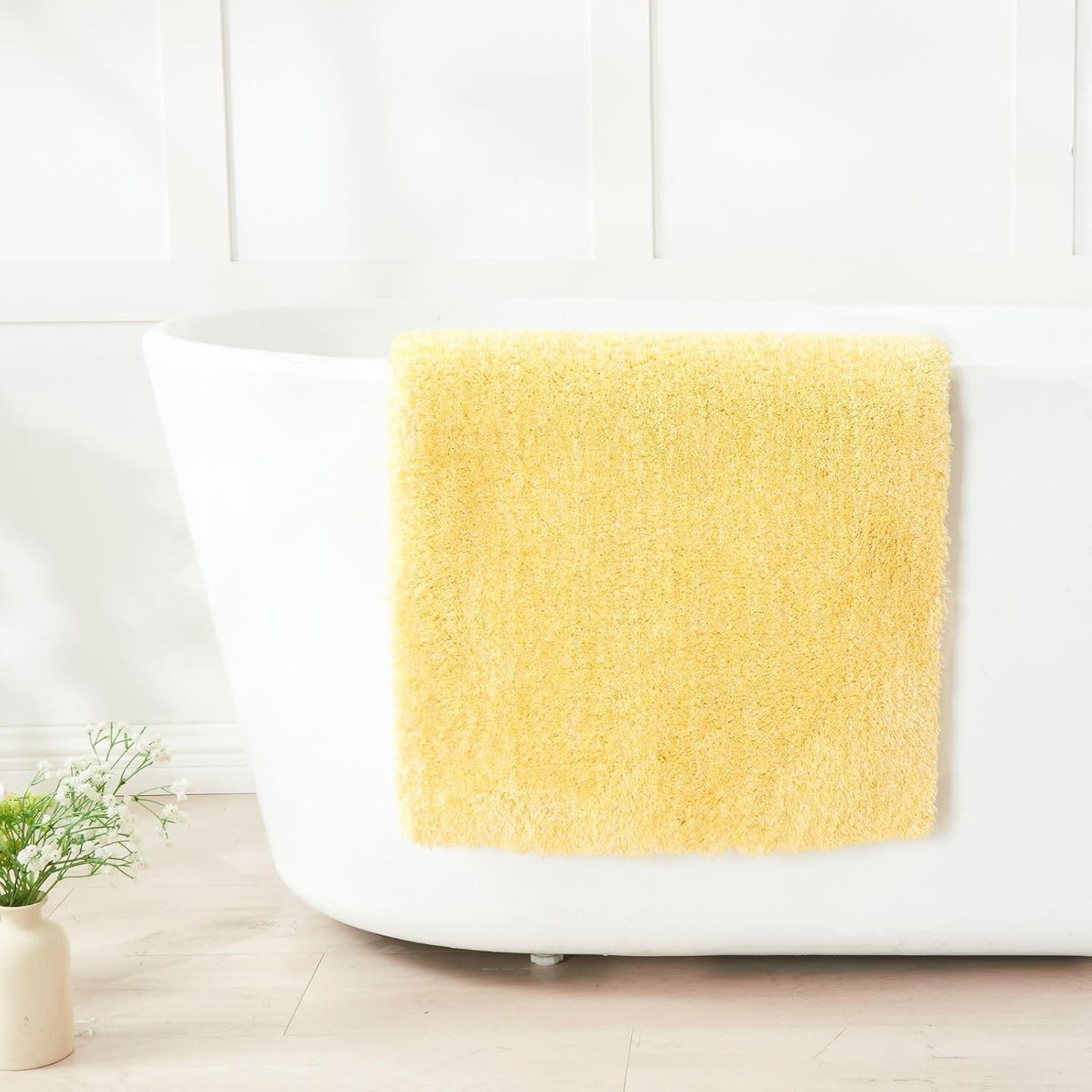 Sparkle Bath Mats for Bathroom Non Slip 32" X 20", Super Soft Microfiber Yellow Bathroom Rugs Washable, Fluffy Absorbent Bath Rugs, Quick Dry Shower Mat Gifts, Yellow and White